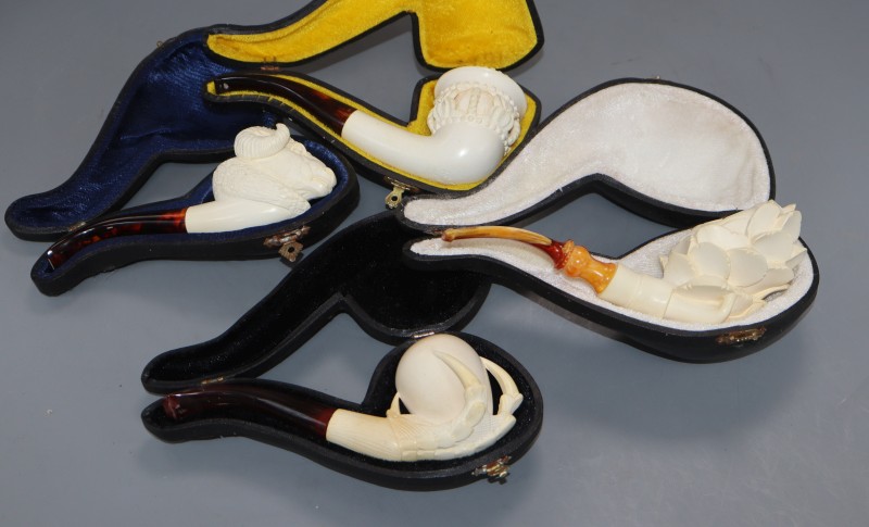 Four boxed meerschaum pipes